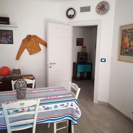 Grand F2 60Mq Centre Antibes, Proche Plages, Commerces, 2 Balcons, Parking, Train, Bus, Deco Vintage, Pet Friendly, Ideal Famille Ou 1-2 Couples Ngoại thất bức ảnh