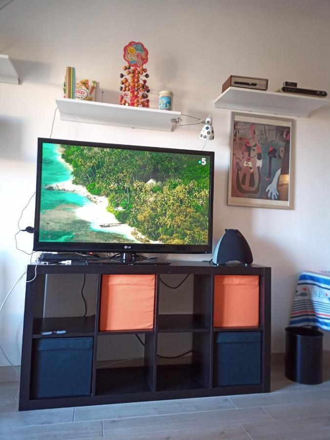 Grand F2 60Mq Centre Antibes, Proche Plages, Commerces, 2 Balcons, Parking, Train, Bus, Deco Vintage, Pet Friendly, Ideal Famille Ou 1-2 Couples Ngoại thất bức ảnh