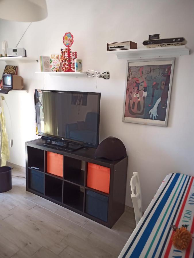 Grand F2 60Mq Centre Antibes, Proche Plages, Commerces, 2 Balcons, Parking, Train, Bus, Deco Vintage, Pet Friendly, Ideal Famille Ou 1-2 Couples Ngoại thất bức ảnh