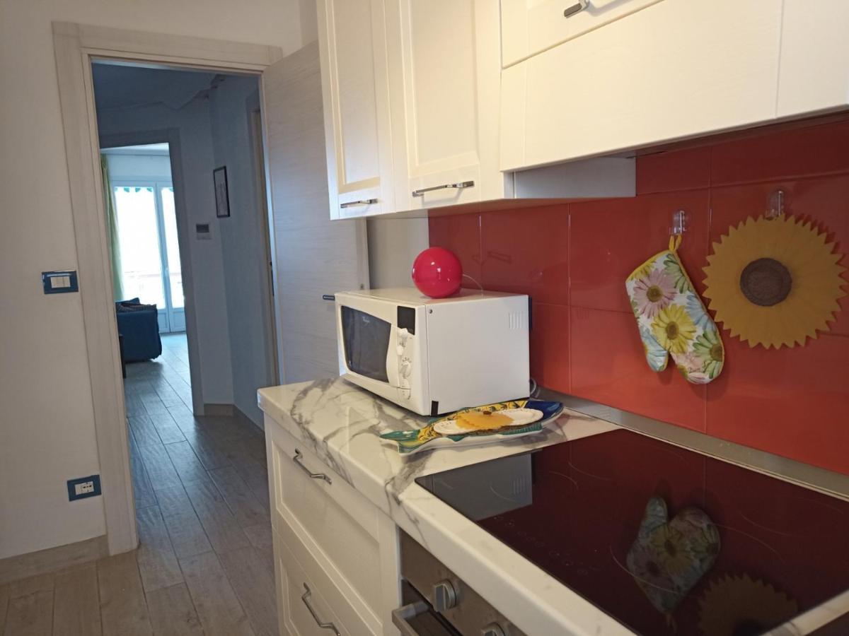 Grand F2 60Mq Centre Antibes, Proche Plages, Commerces, 2 Balcons, Parking, Train, Bus, Deco Vintage, Pet Friendly, Ideal Famille Ou 1-2 Couples Ngoại thất bức ảnh