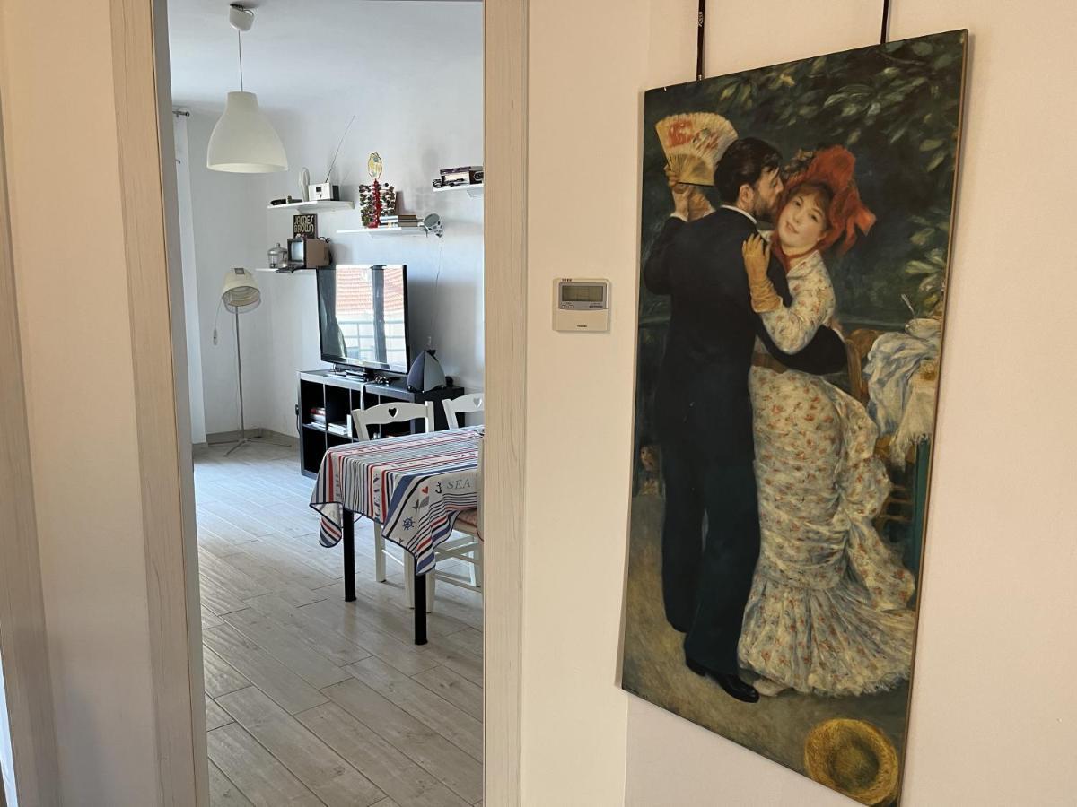 Grand F2 60Mq Centre Antibes, Proche Plages, Commerces, 2 Balcons, Parking, Train, Bus, Deco Vintage, Pet Friendly, Ideal Famille Ou 1-2 Couples Ngoại thất bức ảnh