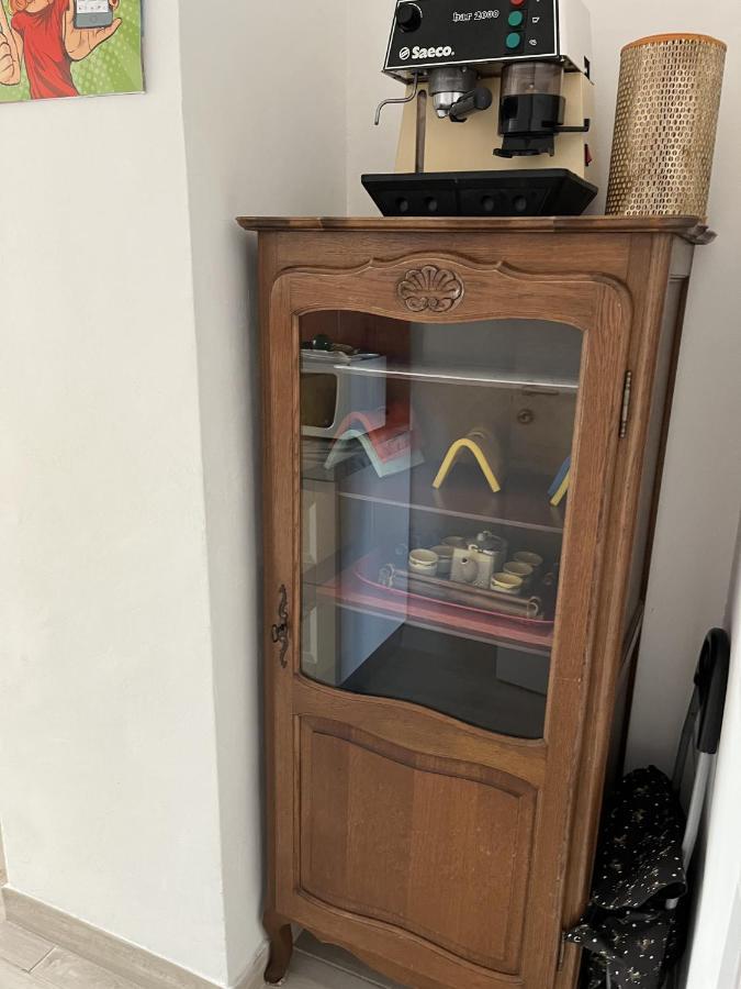 Grand F2 60Mq Centre Antibes, Proche Plages, Commerces, 2 Balcons, Parking, Train, Bus, Deco Vintage, Pet Friendly, Ideal Famille Ou 1-2 Couples Ngoại thất bức ảnh